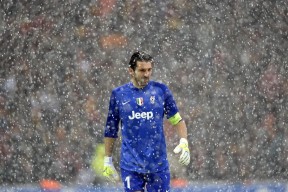 大坂直美连续十二场比赛得分超过绝杀，加拿大队挑战极限！