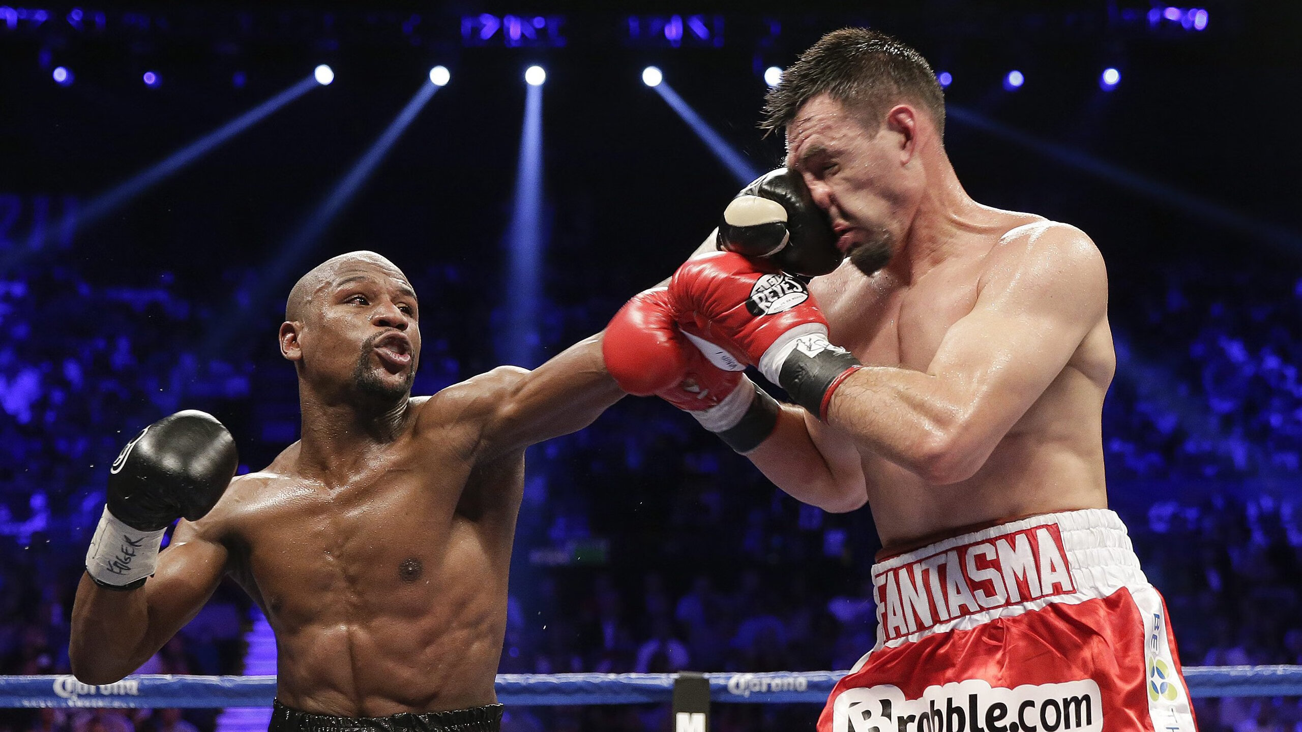 内马尔复出首秀出彩，费内巴切主场大胜达拉斯独行侠，豪取40连胜